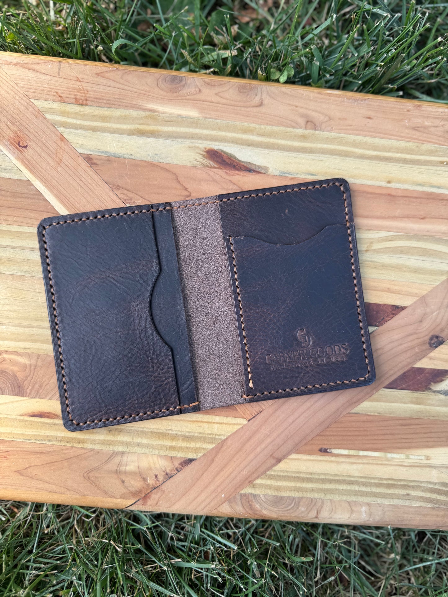 Front Pocket Leather Bifold Wallet (Dark Brown)