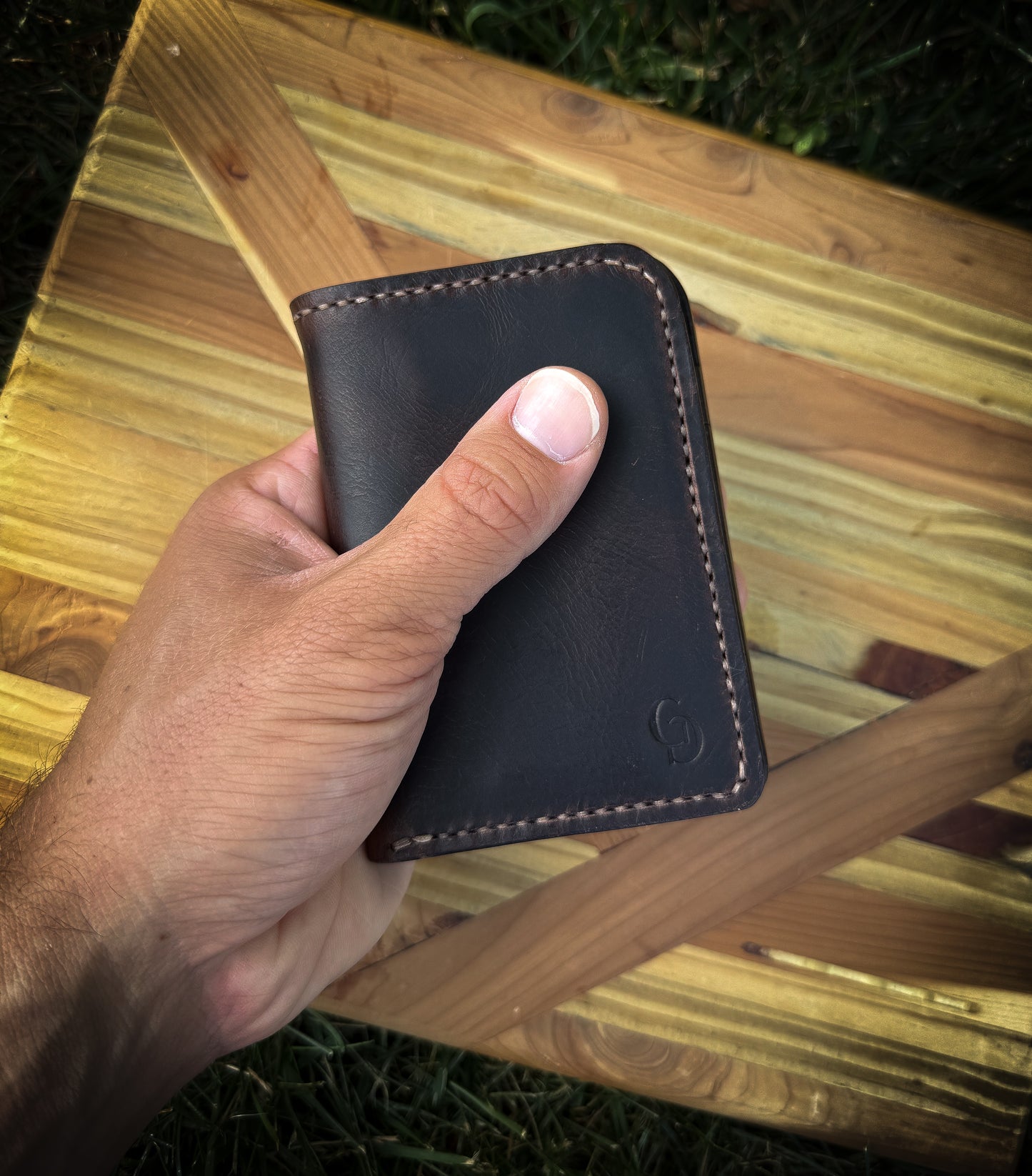 Front Pocket Leather Bifold Wallet (Chocolate)