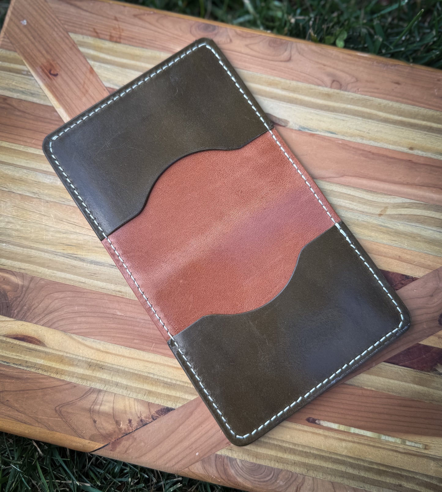 Handmade Leather Bifold - Brown/Olive