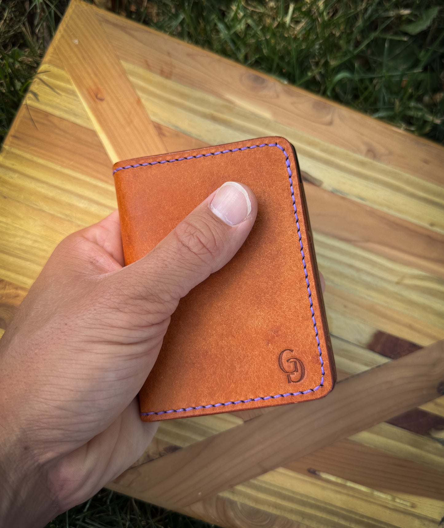 Front Pocket Leather Bifold Wallet (Olmo/Purple)